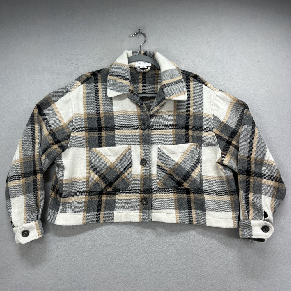 For The Republic Flannel Jacket Womens Medium Plaid Gray White Crop Shacket
